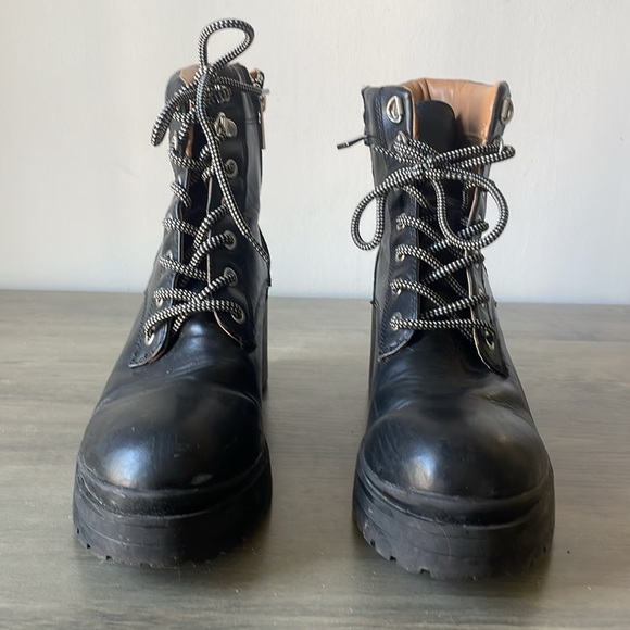 Pull & Bear, women’s euro 37/US Women’s 6.5-7, platform combat boot, zip & lace - Picture 2 of 8